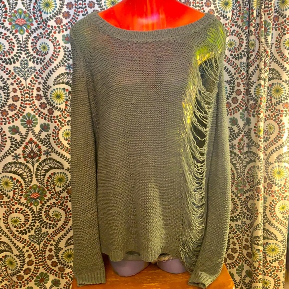 Vero Moda Tops - VERO MODA Mermaid Sage Grunge Distressed Destroyed Longsleeve Top